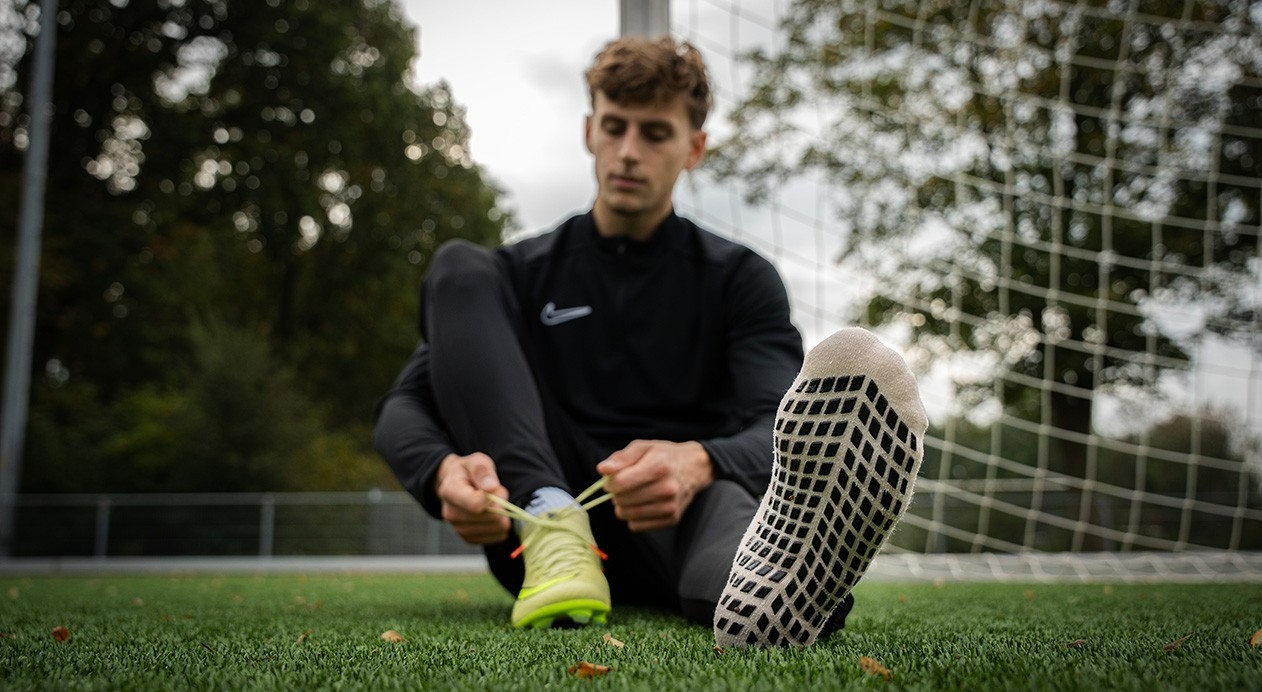 Grip Socks in Football: The Secret Weapon for Control and Stability